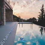 Z 4 Luxury Villa
